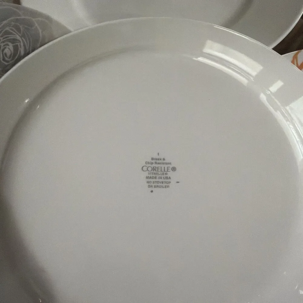 VINTAGE Corelle Dinner Plates SOLEIL ROSE Gray Orange Roses on White 4-Pc Set